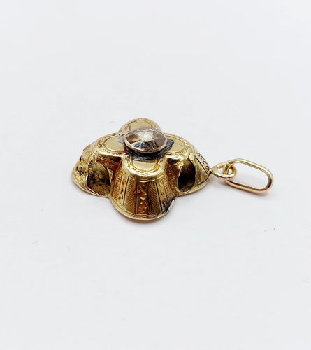 Pendentif Pendentif victorien en or 18k et diamant taille rose 58 Facettes A02334