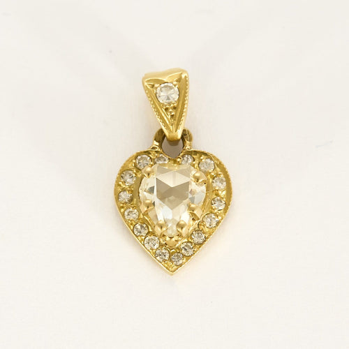 Pendentif Pendentif en or jaune et diamants 58 Facettes B260090