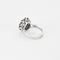 Bague 48 Bague marguerite or blanc, saphir 1,69ct et diamants 58 Facettes GU205