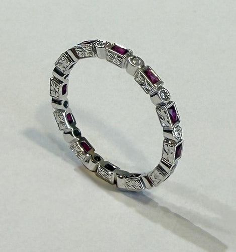 Bague 53 Alliance tour complet en or blanc, rubis et diamants 58 Facettes 310 50068