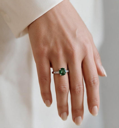Bague 53 Solitaire - Bague en or blanc avec tourmaline verte et diamants 58 Facettes 417 50434