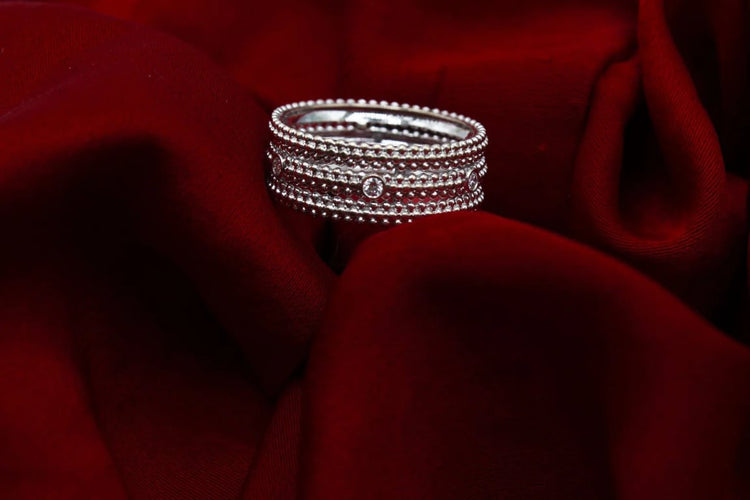 31b57a17-e25a-4e54-c328-d8694f0d8600