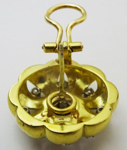 12571479-acfb-4a2c-bce1-3e23d45ad800