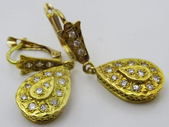 Boucles d'oreilles Boucles d’oreilles artisanales style marocain en or 18 carats et diamants 58 Facettes earrings 21