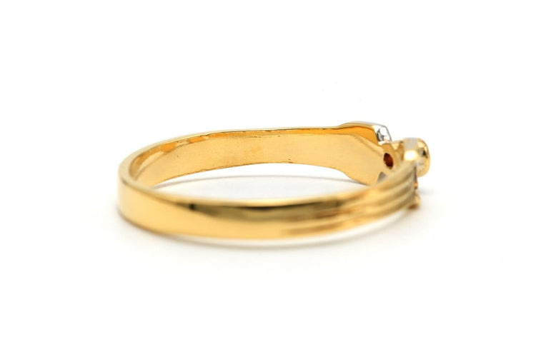 Bague 56 Bague contemporaine en or jaune 18 carats et diamants 58 Facettes 23544