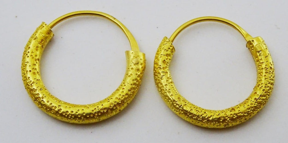 Boucles d'oreilles Boucles d’oreilles créoles texturées en or jaune 18 carats 58 Facettes earrings 26