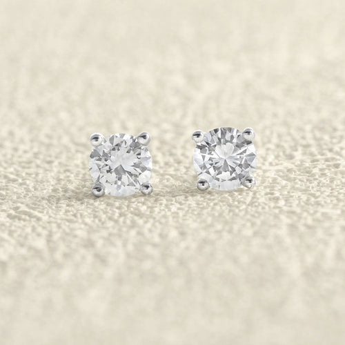 puces-d-oreilles-alpha-or-blanc-et-diamants.jpg
