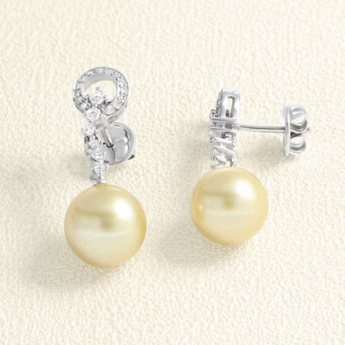 Boucles d'oreilles Boucles d'oreilles pendants perles, Or blanc et Diamants 58 Facettes 661D00003