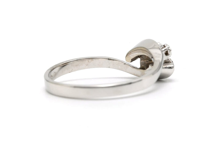Bague 55 Bague années 70 en or blanc 18 carats sertie de diamants 58 Facettes 23337