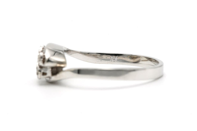 Bague 55 Bague années 70 en or blanc 18 carats sertie de diamants 58 Facettes 23337