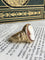 Bague 66 Bague chevalière ancienne au camée en or jaune 18K 58 Facettes 239