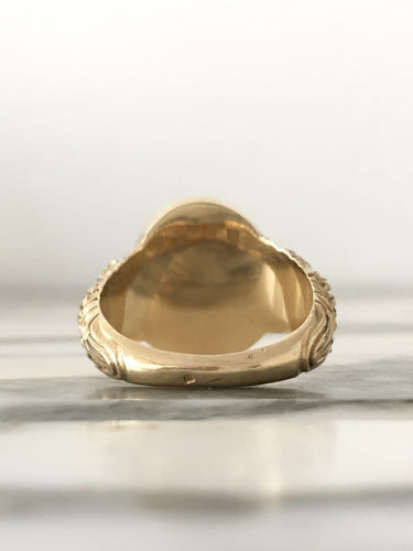 Bague 66 Bague chevalière ancienne au camée en or jaune 18K 58 Facettes 239