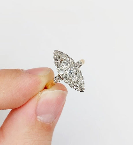Bague 54.5 Bague marquise ancienne en or 18k et platine, diamants 58 Facettes A06739