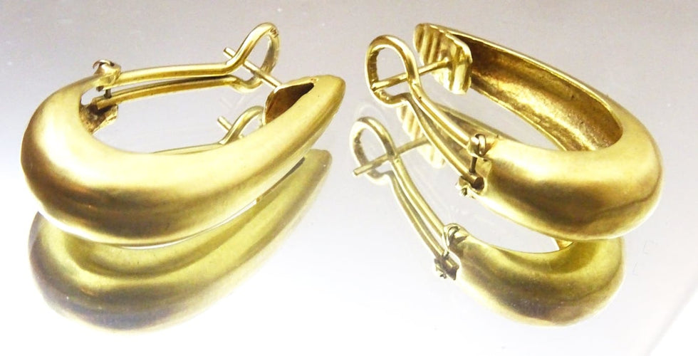 Boucles d'oreilles Boucles d’oreilles créoles vintage en or jaune 14 carats 58 Facettes earrings 37