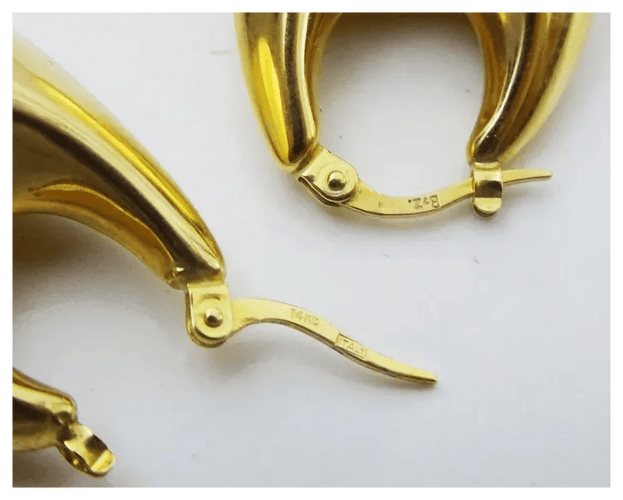 2d8301dd-1980-4db1-9504-e507a70b8d00