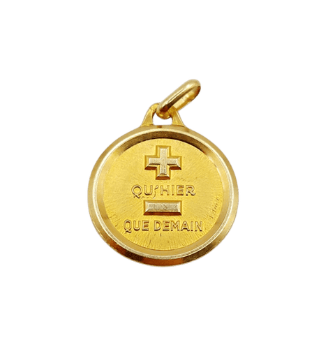 Pendentif Augis - Pendentif médaille d’amour « + qu’hier - que demain » en or 18k 58 Facettes A06758