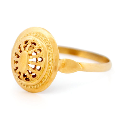 Bague 56 Bague filigrane vintage en or 14k 58 Facettes 334CA67A399D444EA2E0F793B4F44E74