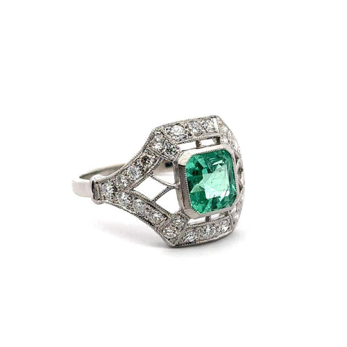 Bague 56 Art déco - Bague en or blanc 18 carats, émeraude colombienne et diamants 58 Facettes 50435