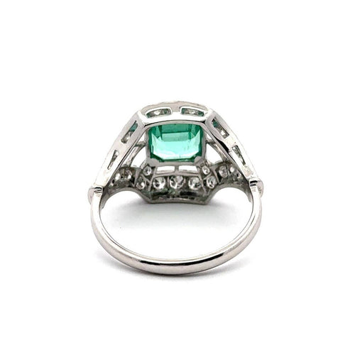 Bague 56 Art déco - Bague en or blanc 18 carats, émeraude colombienne et diamants 58 Facettes 50435