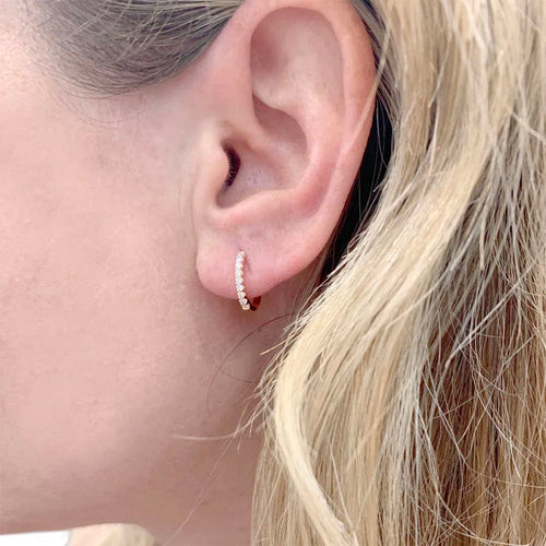 Boucles d'oreilles Paire de petites créoles en or rose, diamants. 58 Facettes 35460