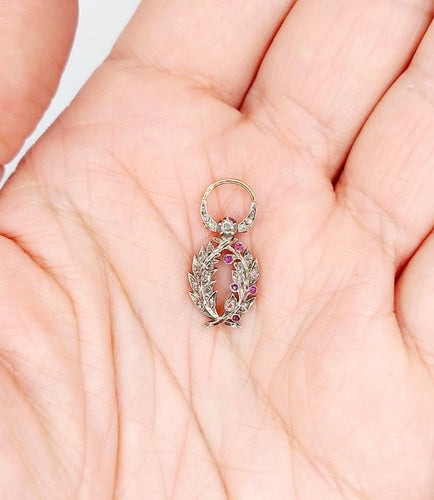 Pendentif Palmes académiques - Pendentif médaille en or 18k, argent, diamants et rubis 58 Facettes A06794