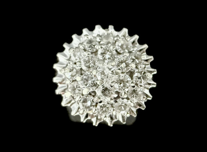 Bague 53 Bague en or blanc 18 carats sertie de diamants 0,84 ct 58 Facettes Bague 61