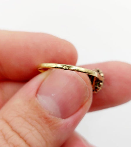 Bague 57.5 Bague marguerite - Bague en or 18k péridot et diamants taille rose 58 Facettes A06791