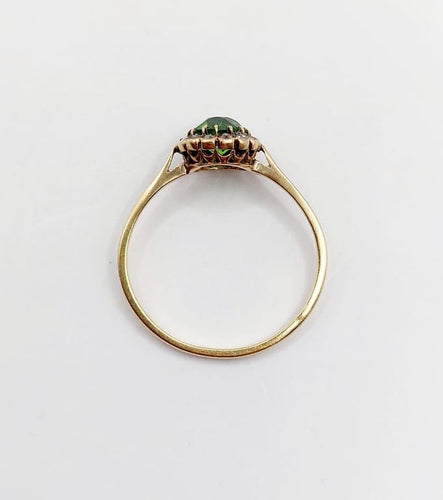 Bague 57.5 Bague marguerite - Bague en or 18k péridot et diamants taille rose 58 Facettes A06791