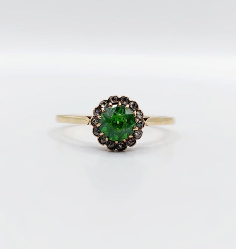 Bague 57.5 Bague marguerite - Bague en or 18k péridot et diamants taille rose 58 Facettes A06791