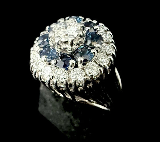 Bague 55 Bague en or blanc 18 carats avec diamants et 8 saphirs 58 Facettes Bague 63