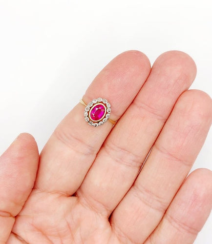 Bague 52.5 Bague pompadour ancienne en or 18k et platine, rubis synthétique et diamants 58 Facettes A06762