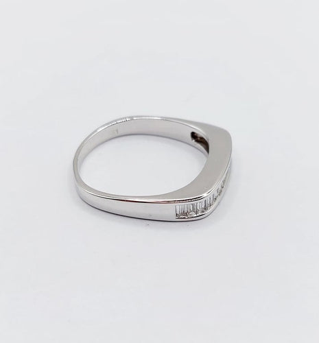 Bague 57 Demi-alliance vintage - Bague en or blanc 18k et diamants baguette 58 Facettes A06716