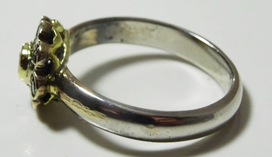 Bague 50 Bague vintage en or jaune et or blanc 18 carats à diamants 58 Facettes ring37