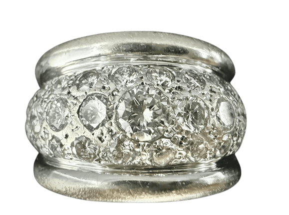Bague 56 Bague dôme en or blanc 18 carats pavée de diamants 1,53 ct 58 Facettes Bague 53