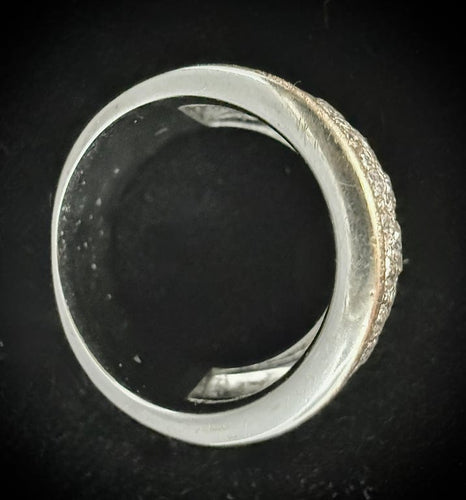 Bague 56 Bague dôme en or blanc 18 carats pavée de diamants 1,53 ct 58 Facettes Bague 53