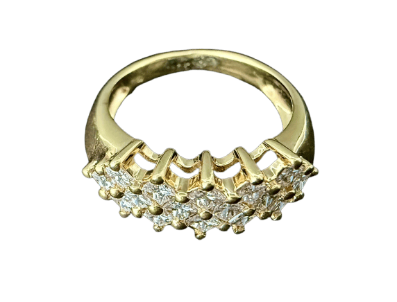 Bague 53 Bague en or jaune 18 carats sertie de diamants taille princesse 58 Facettes Bague 59