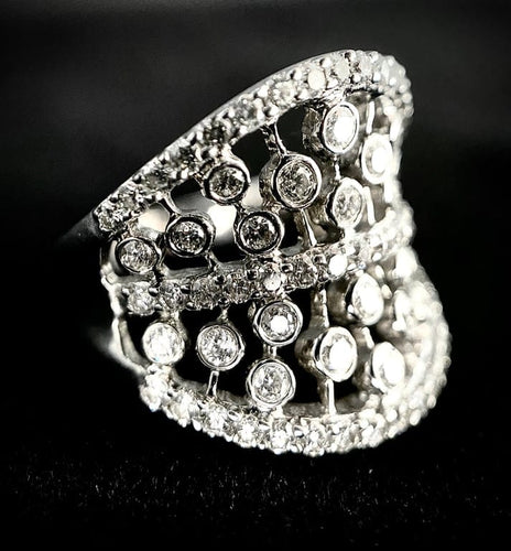 Bague 54.5 Bague en or blanc 18 carats sertie de diamants 1,72 ct 58 Facettes Bague 60