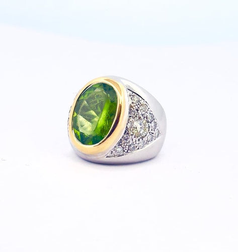Bague 45 Chevalière - Bague pour petit doigt en or 18 carats, diamants et péridot 58 Facettes Péridot