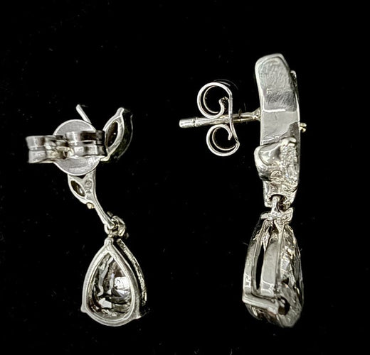 Boucles d'oreilles Boucles d’oreilles en or blanc 18 carats avec diamants 3,40 ct 58 Facettes Boucles 01