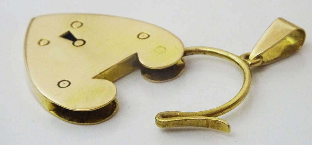 Pendentif Pendentif cadenas vintage en or jaune 22 carats 58 Facettes פקמגשמא 3