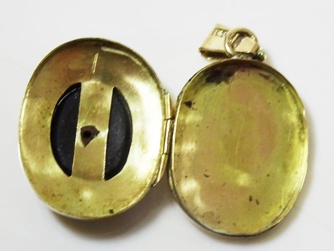 Pendentif Pendentif médaillon vintage gravé en or 14 carats et onyx 58 Facettes pendant 6