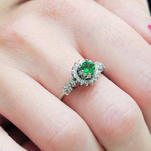 Bague 54 Bague tsavorite et diamants en or blanc 18k 58 Facettes MATSA01