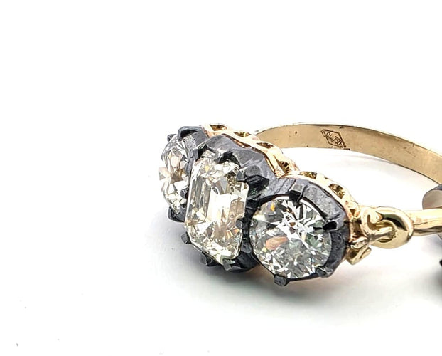 Bague 52 Bague ancienne en or jaune 18 ct et argent avec diamants 58 Facettes 132/26 A