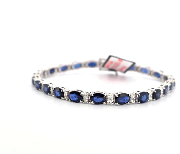 Bracelet Bracelet tennis en or blanc avec saphirs et diamants 58 Facettes 100/26 A