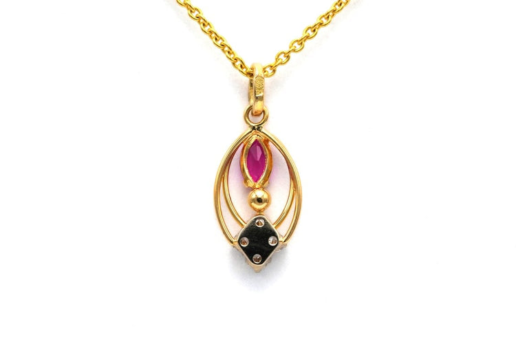 Pendentif Pendentif contemporain en or jaune 18 carats rubis et diamants taille brillant 58 Facettes 23515
