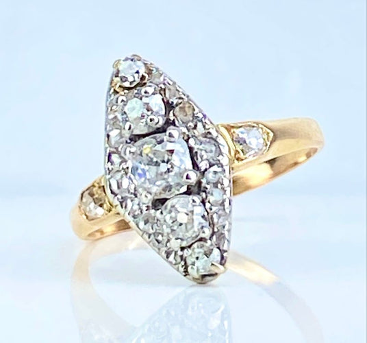 Bague 50 Bague marquise losange en or 18 carats et diamants (vers 1900) 58 Facettes AB684