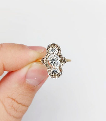 Bague 56 Bague marquise antique en or 18k et platine, diamants taille ancienne 58 Facettes A06722