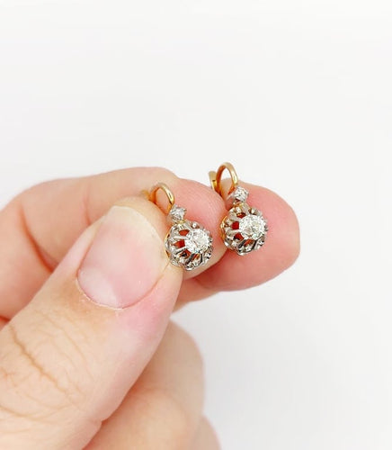 Boucles d'oreilles Dormeuses antiques en or rose 18k, platine et diamants taille ancienne 58 Facettes A06748