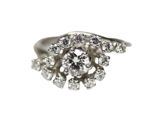 Bague 53 Bague cocktail en or blanc et platine avec diamants 58 Facettes A12072