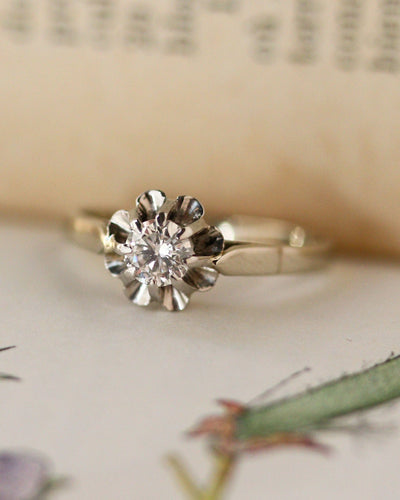 Bague 54 Bague solitaire en or blanc 750 et platine avec diamant 0,32 ct 58 Facettes A12056